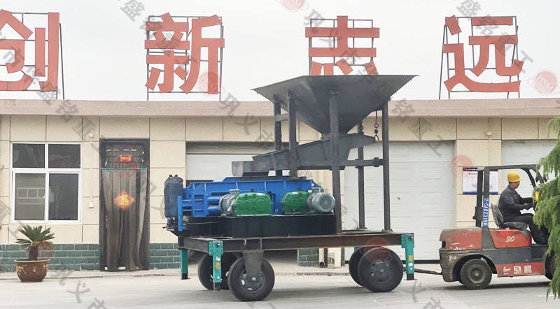 時(shí)產(chǎn)70、80噸雙輥式破碎機(jī)型號(hào)及參數(shù)